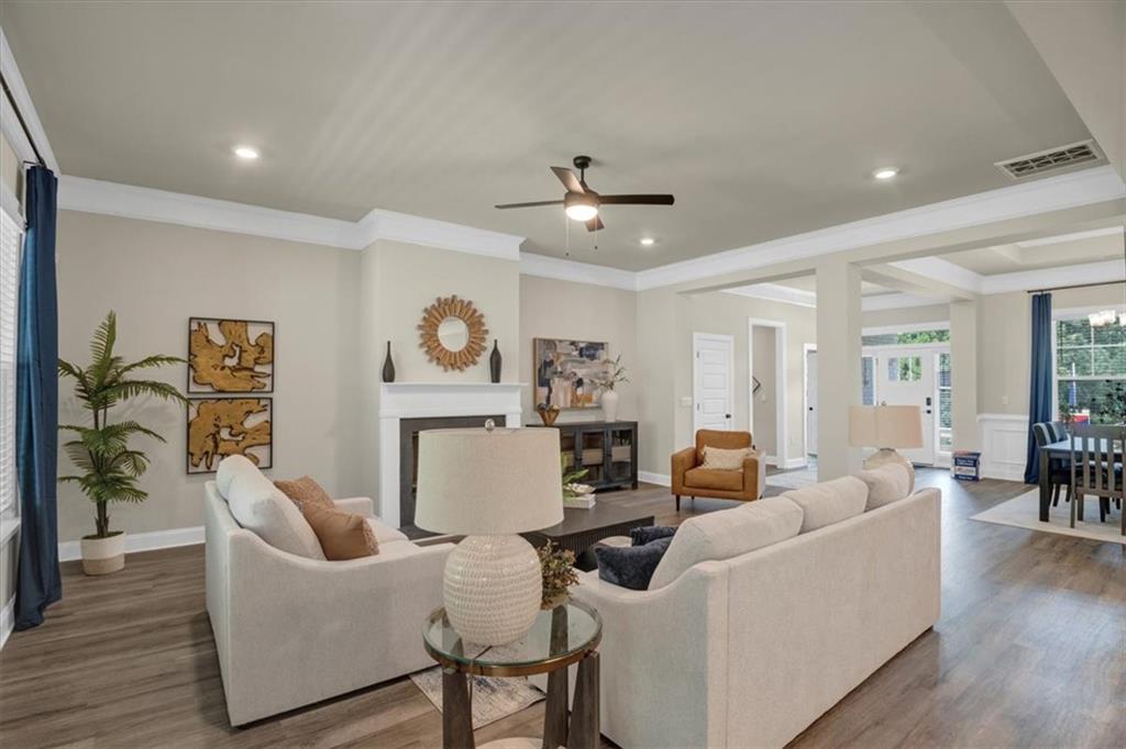 5372 Tuscany Drive Property Photo 6