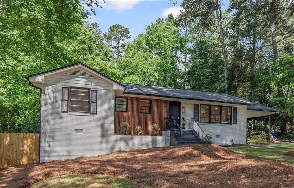 2238 Pinecliff Drive NE Property Photo 1