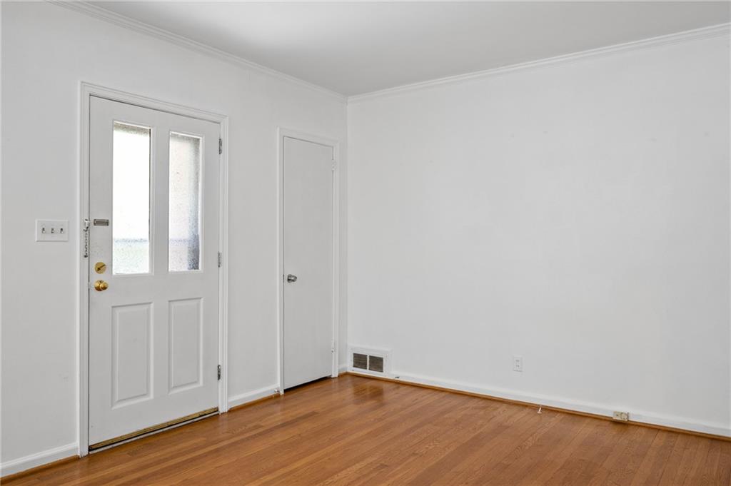 1232 Carol Lane Ne Property Photo 5