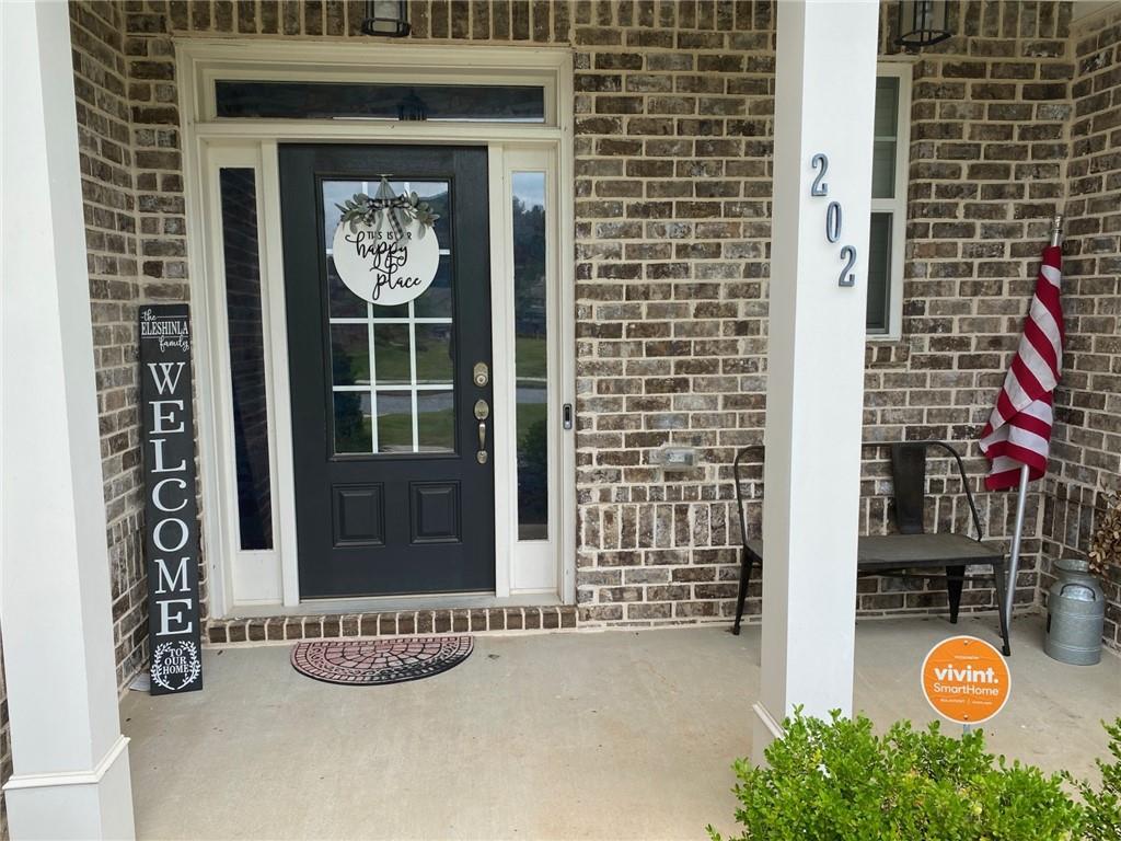 202 Oakleigh Pointe Drive Property Photo 2