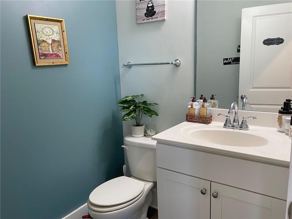 202 Oakleigh Pointe Drive Property Photo 13