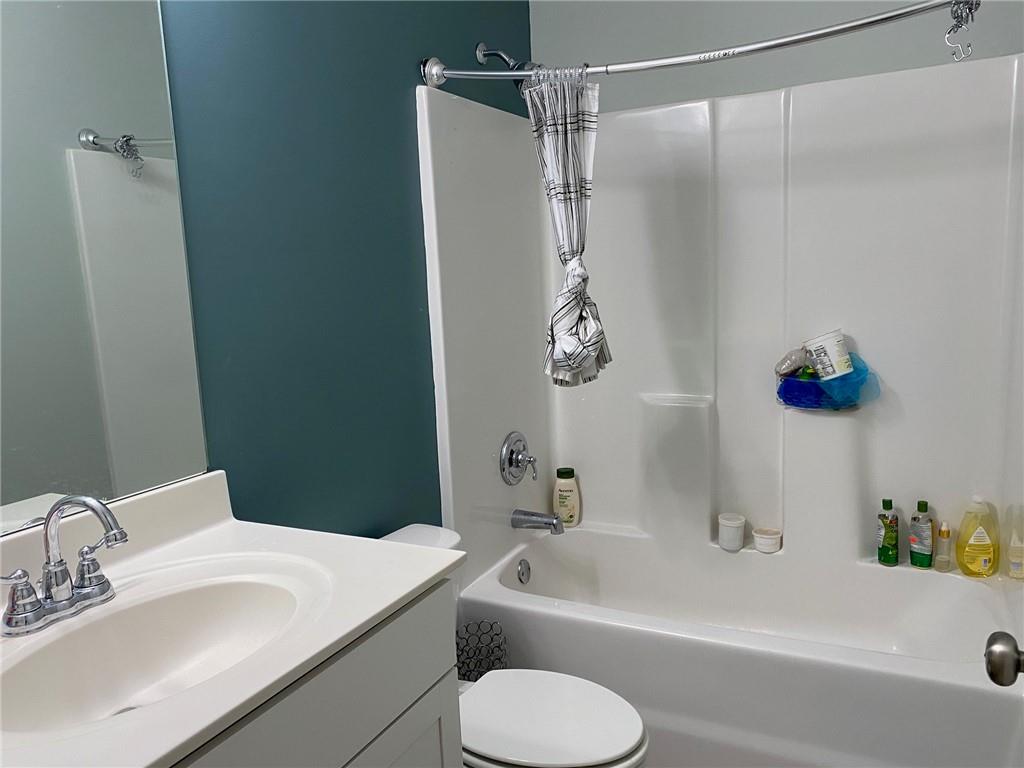 202 Oakleigh Pointe Drive Property Photo 22
