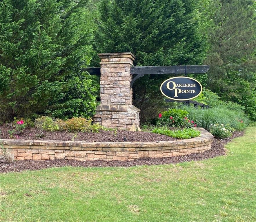 202 Oakleigh Pointe Drive Property Photo 31