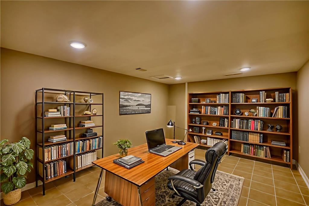 4205 Aberdeen Pass Property Photo 38