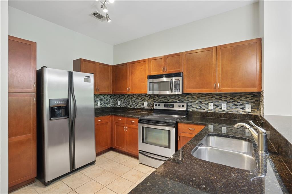 870 Mayson Turner Road Nw Unit 1208 Property Photo 1