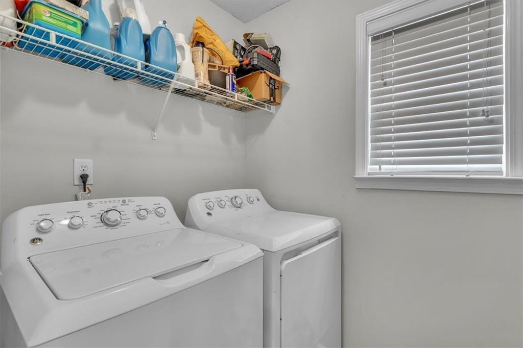 4439 Flat Stone Drive Property Photo 4