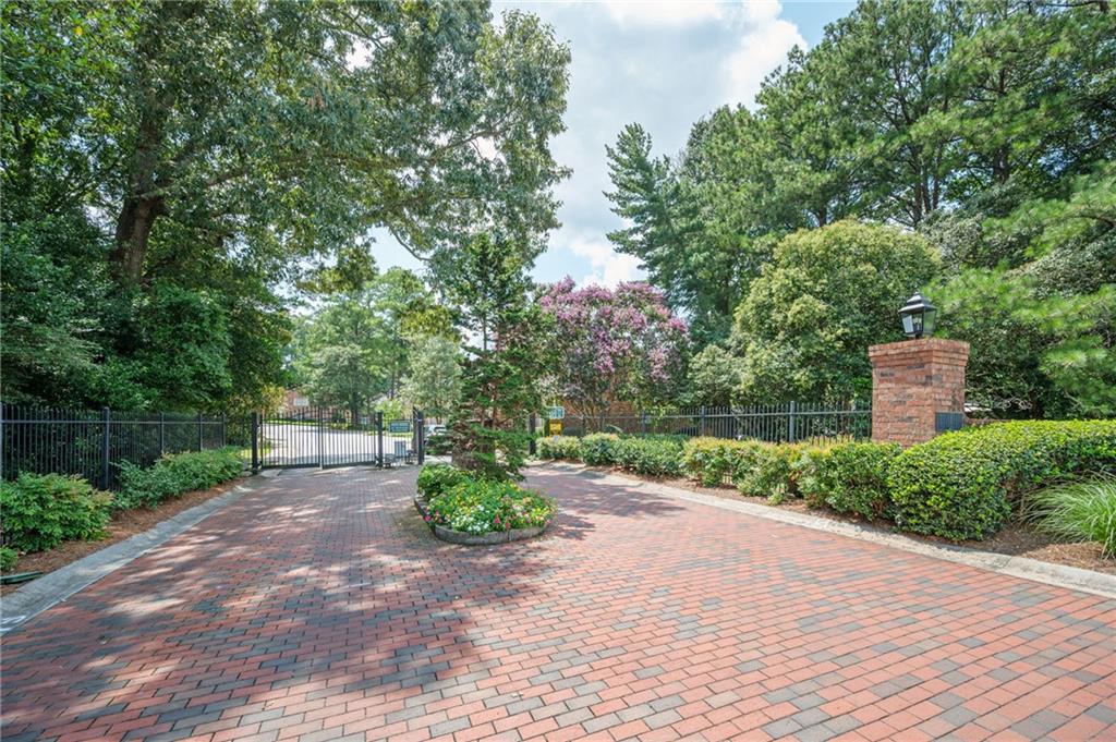 1470 Leafmore Place Property Photo 25