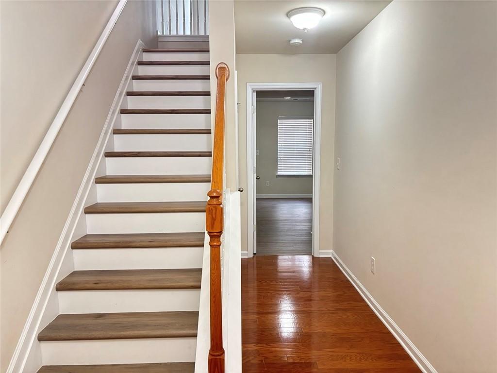 2215 Landing Walk Drive Property Photo 2