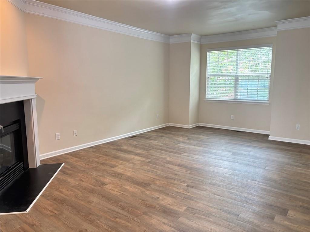 2215 Landing Walk Drive Property Photo 5
