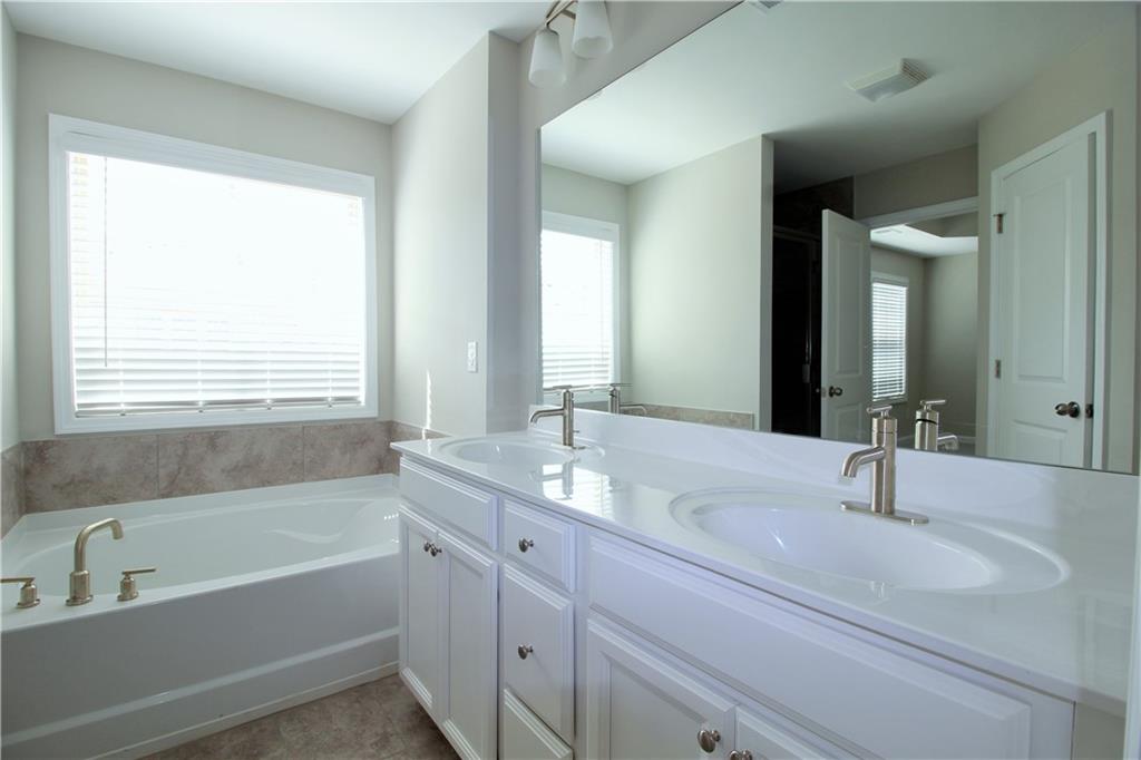 271 Northaven Avenue Property Photo 17