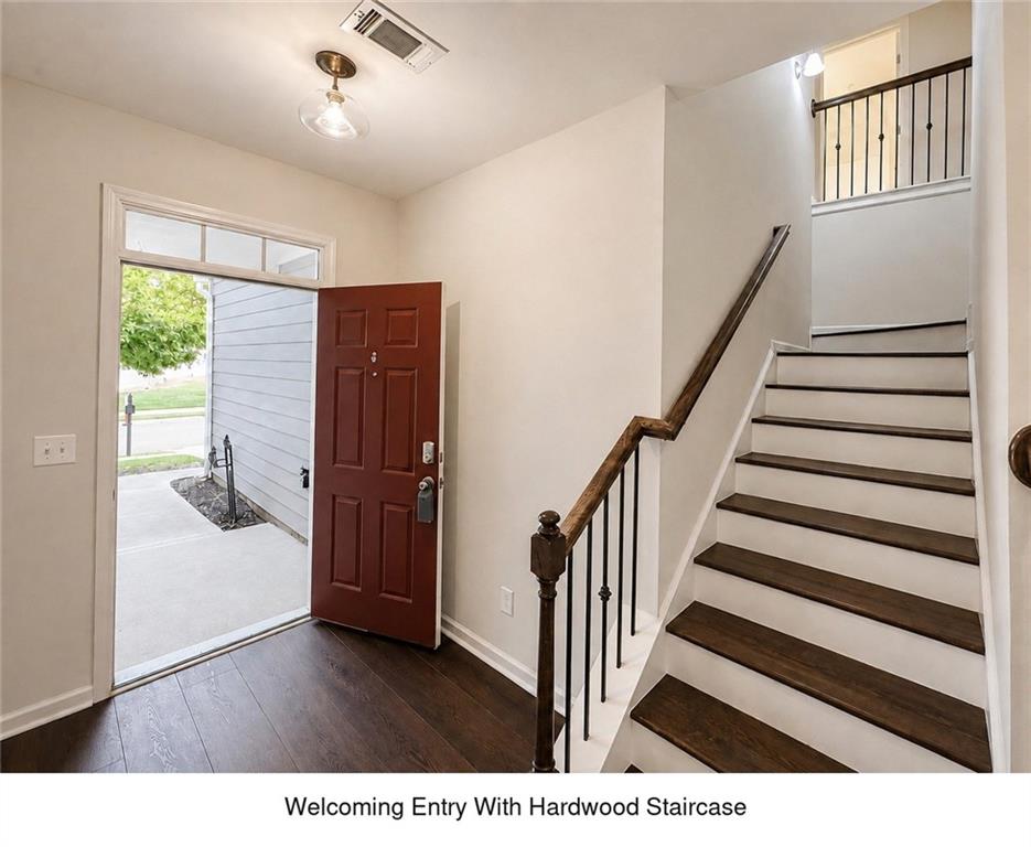 3432 Castleberry Village Circle Property Photo 2