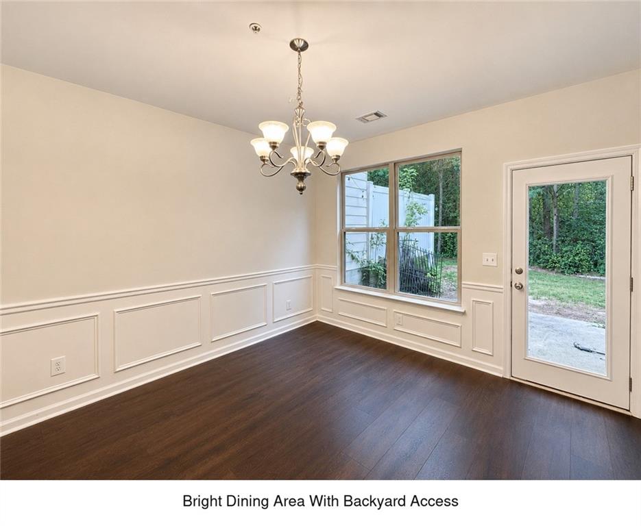 3432 Castleberry Village Circle Property Photo 5