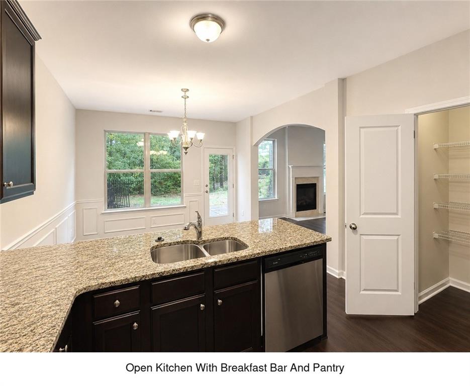 3432 Castleberry Village Circle Property Photo 7