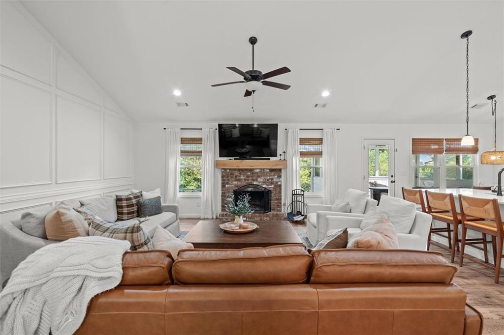 167 Lawrence Drive Property Photo 4