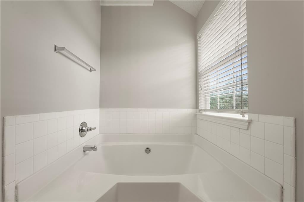 27 Waters Edge Way Property Photo 10