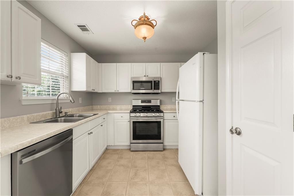 27 Waters Edge Way Property Photo 16
