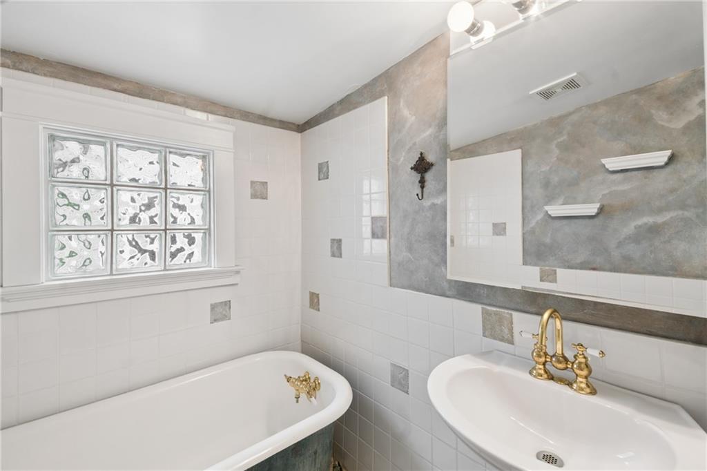 1301 Mclendon Avenue Ne Property Photo 27