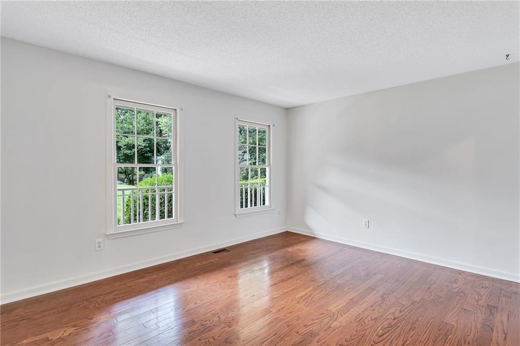 87 Alice Way Property Photo 7