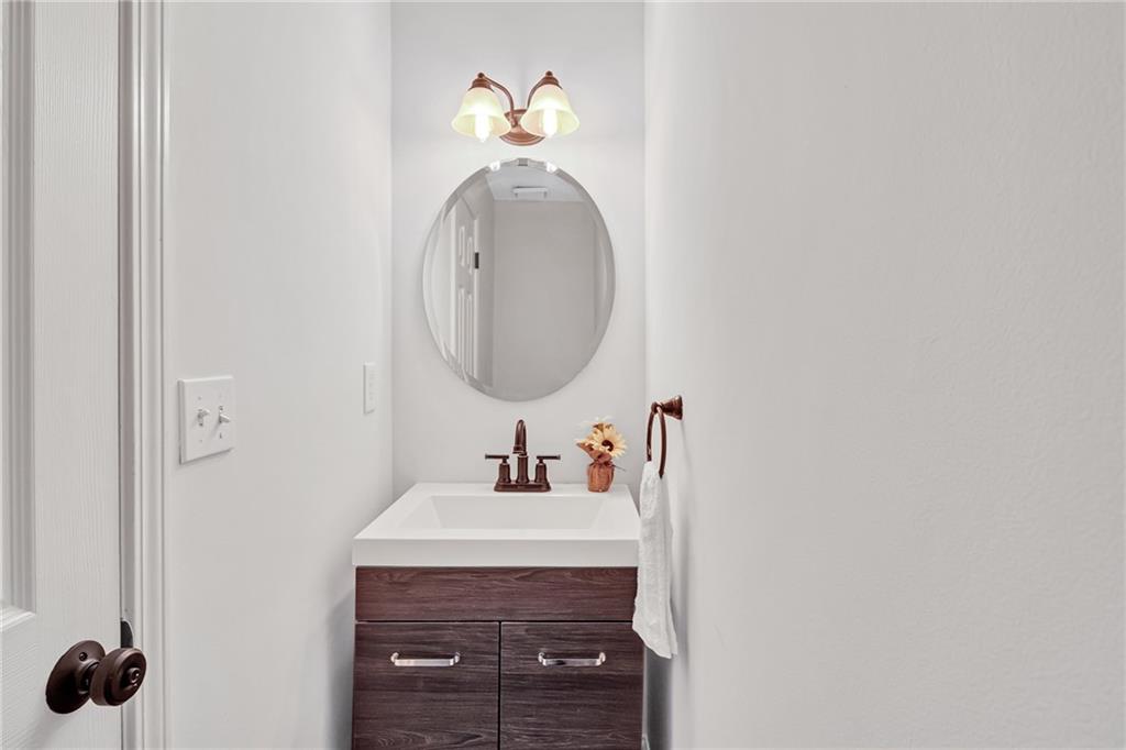 87 Alice Way Property Photo 17