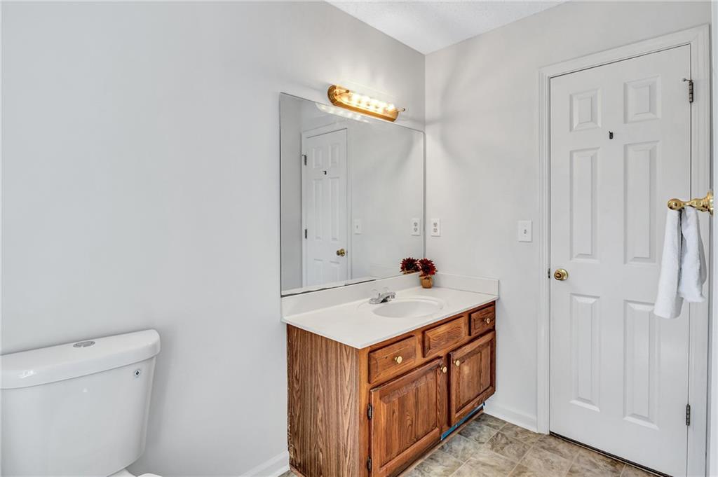 87 Alice Way Property Photo 37