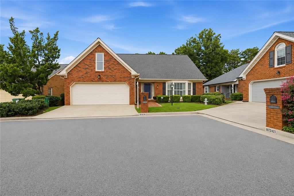 1826 Hermitage Place Property Photo 1