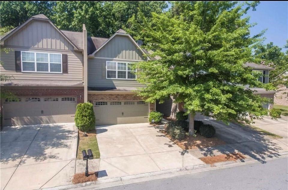 3232 Brockenhurst Drive Property Photo 3
