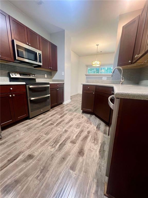 3232 Brockenhurst Drive Property Photo 8
