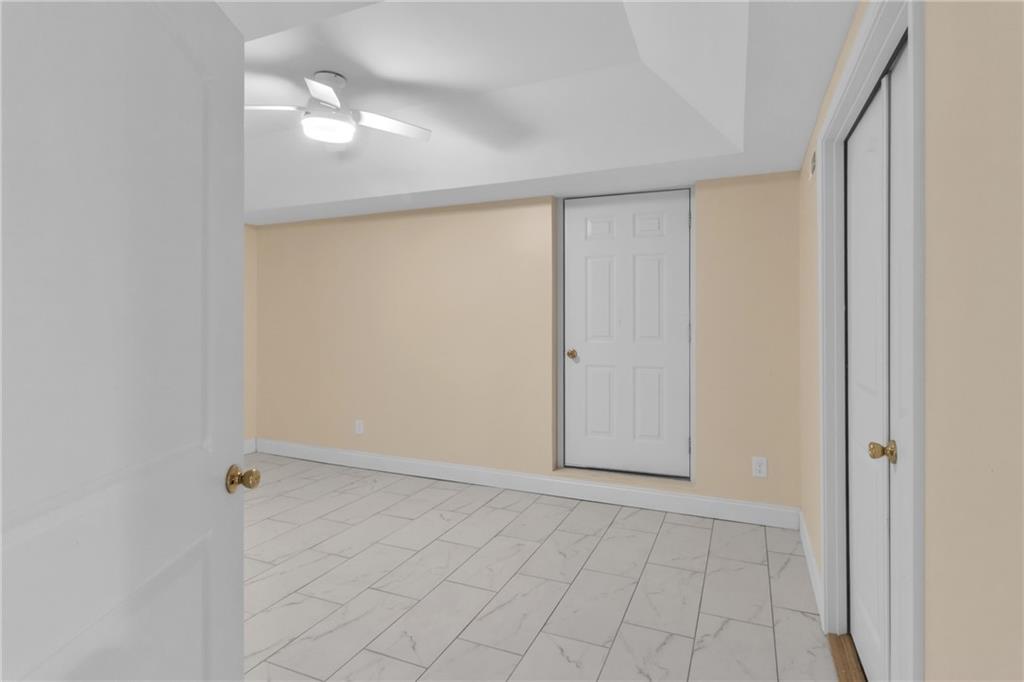 915 Chipley Court Property Photo 31