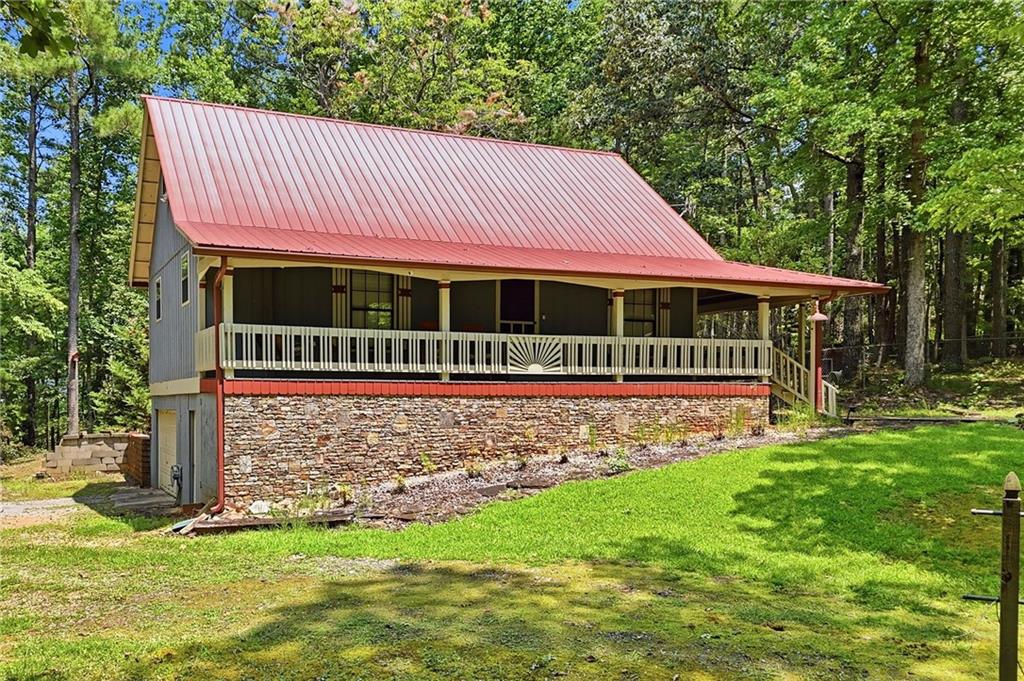 1525 Sperin Road Property Photo 7
