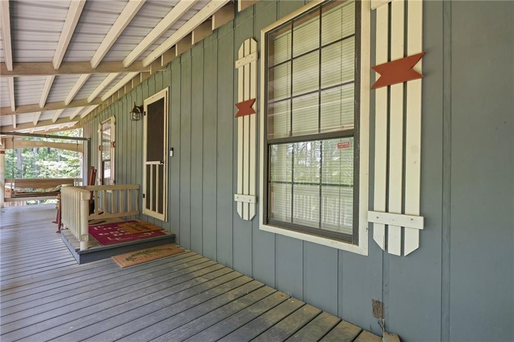 1525 Sperin Road Property Photo 9
