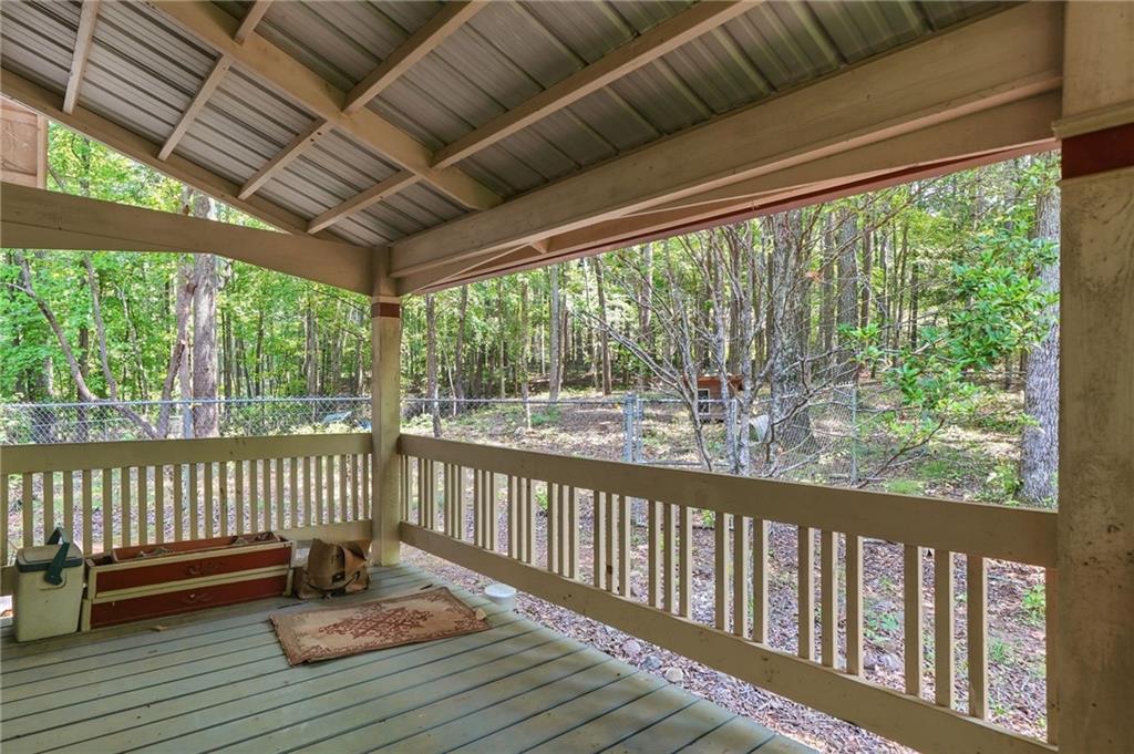 1525 Sperin Road Property Photo 11