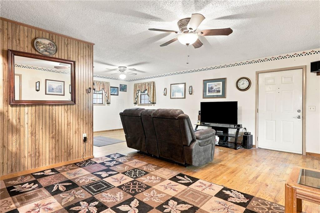 1525 Sperin Road Property Photo 18