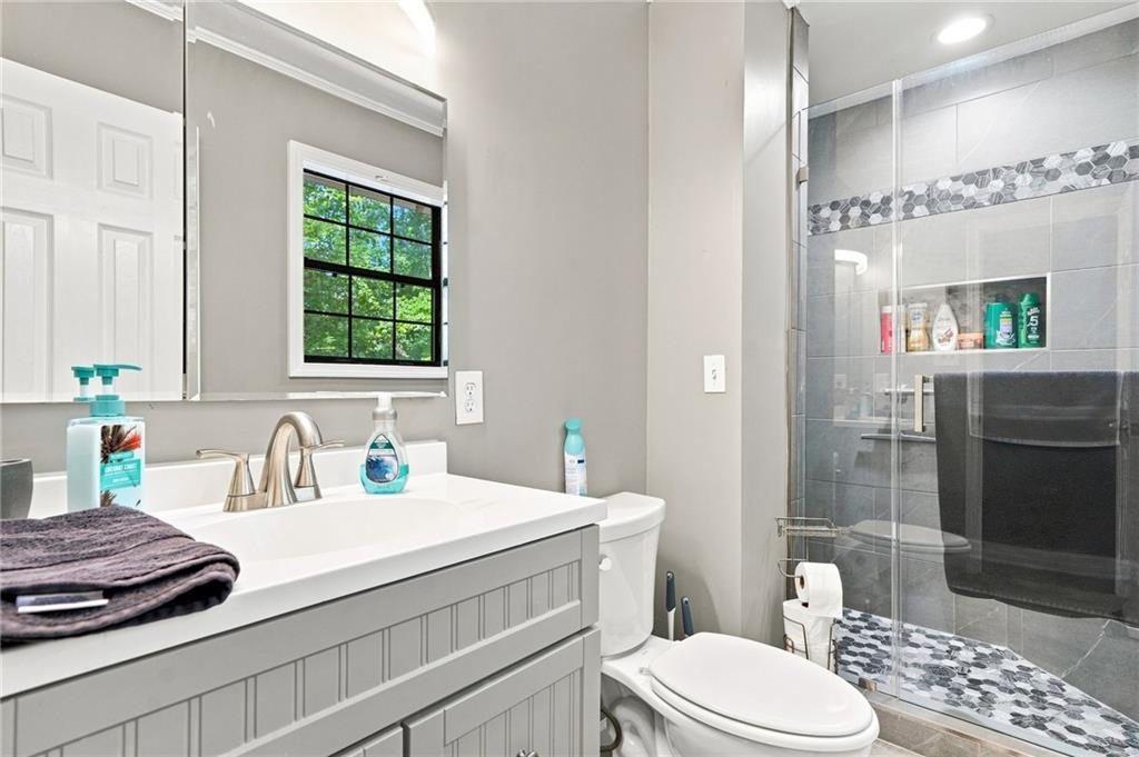 1525 Sperin Road Property Photo 32