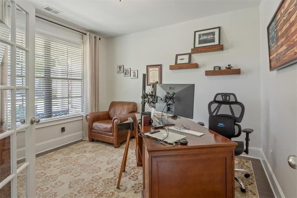 327 Carmichael Circle Property Photo 8
