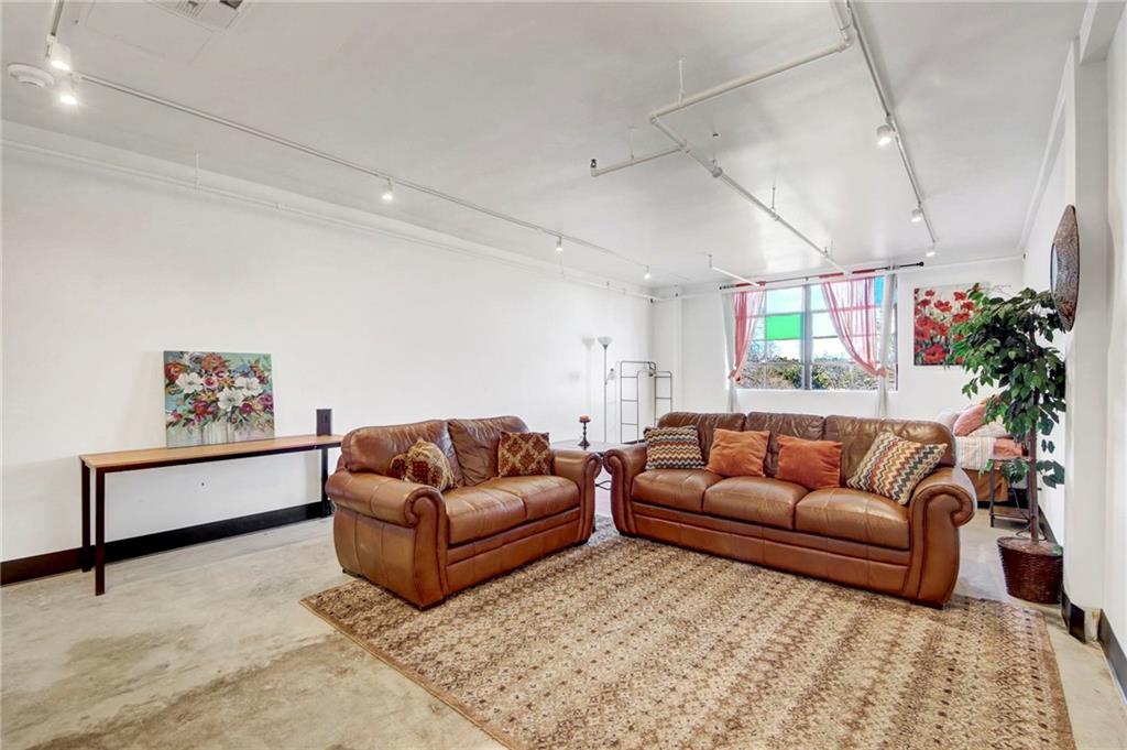 1805 Harvard Avenue Unit 305 Property Photo 6