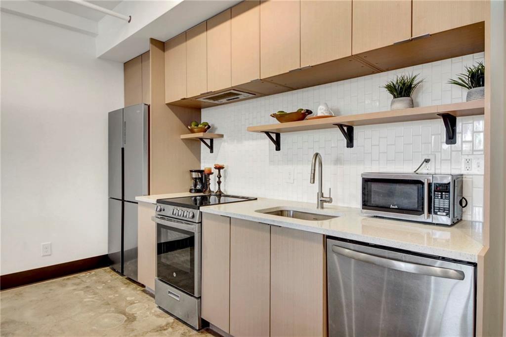 1805 Harvard Avenue Unit 305 Property Photo 9