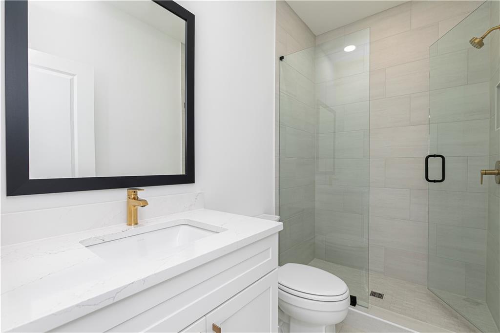 5000 Hartwell Place Property Photo 6