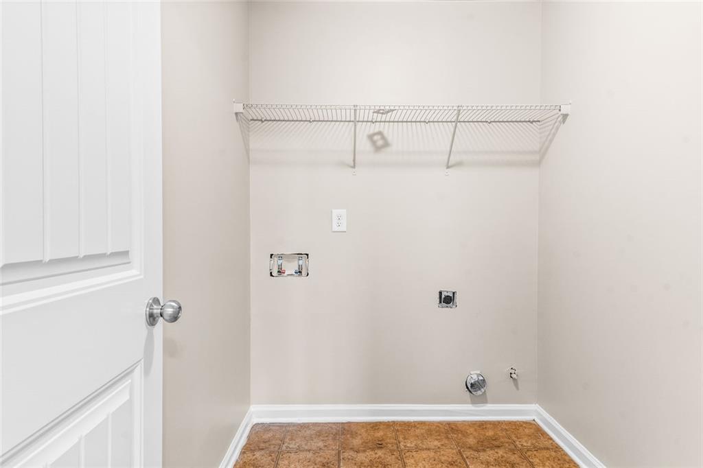 419 Live Oak Pass Property Photo 18