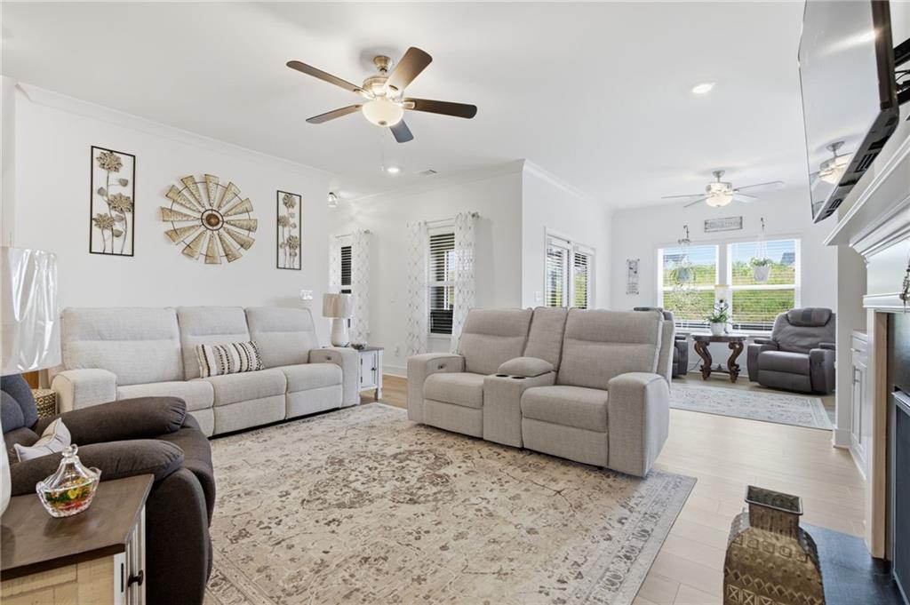 2811 Freshwater Court Property Photo 16