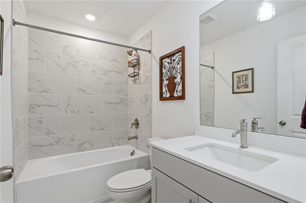 2811 Freshwater Court Property Photo 26