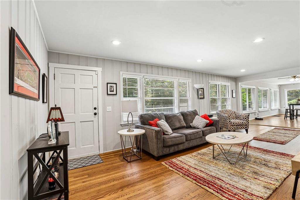 305 Oak Avenue Property Photo 6