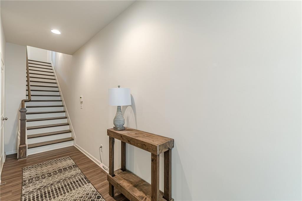 763 Dunlop Way Property Photo 4