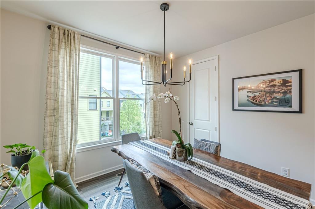 763 Dunlop Way Property Photo 9