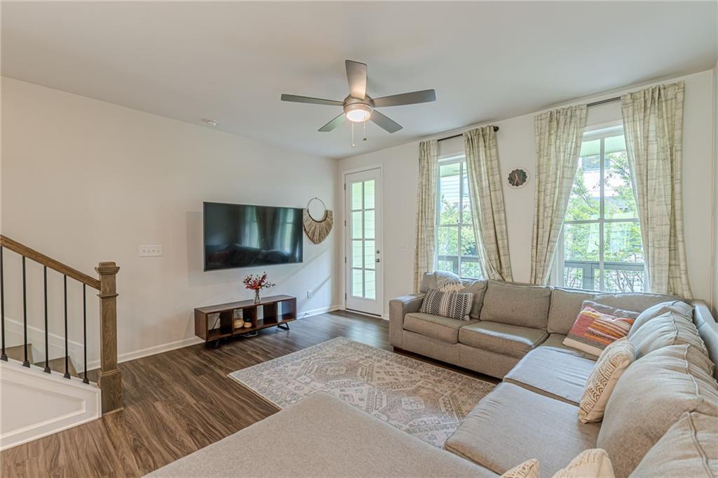 763 Dunlop Way Property Photo 14
