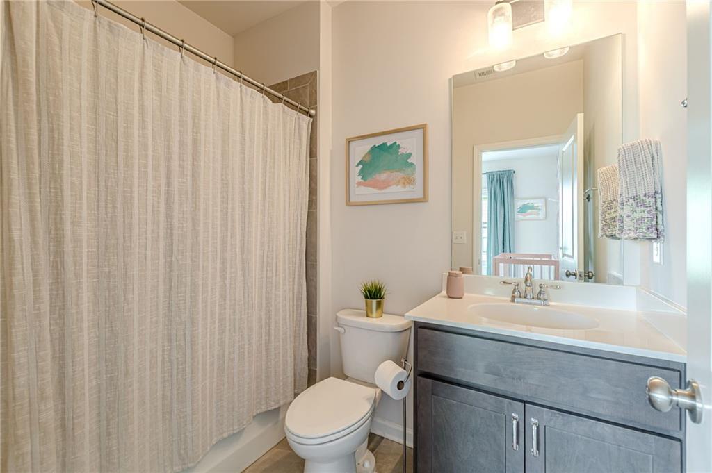 763 Dunlop Way Property Photo 33