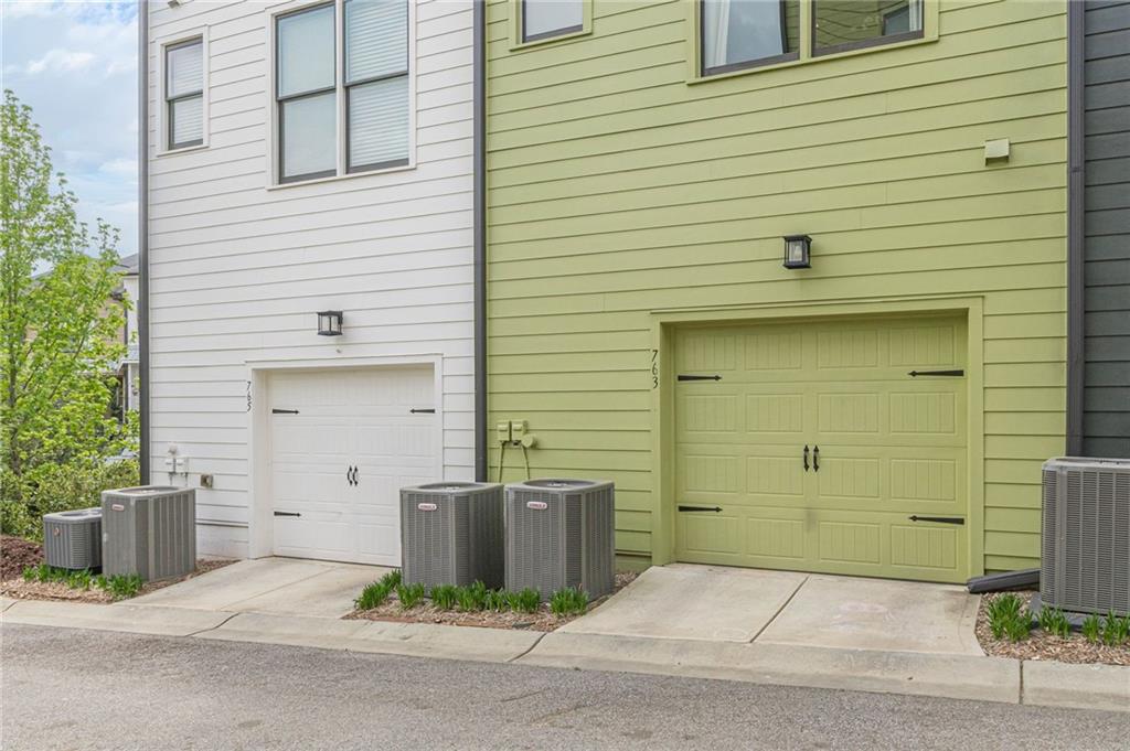 763 Dunlop Way Property Photo 39