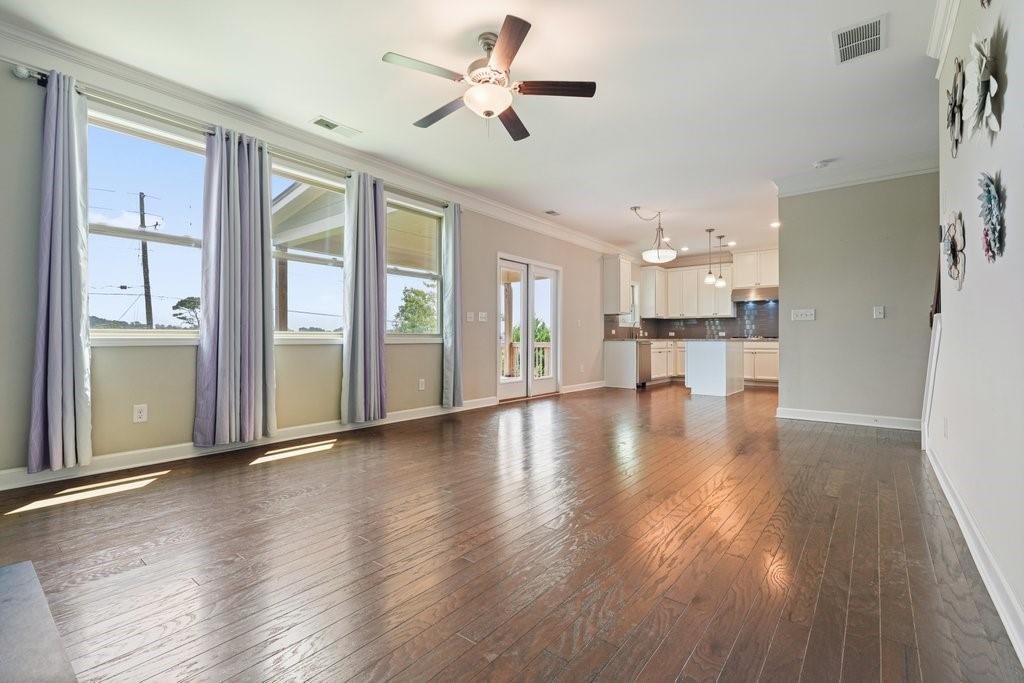522 Rosemont Avenue Property Photo 4