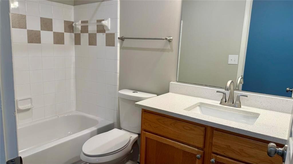 369 Pine Hill Place Unit 1 Property Photo 17