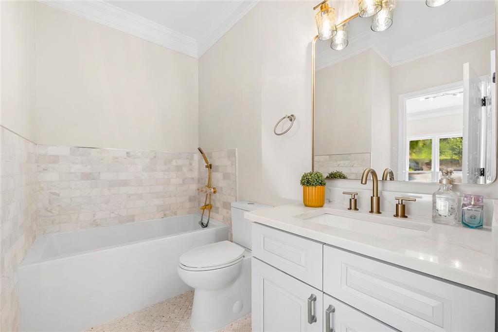 10795 Cauley Creek Drive Property Photo 18