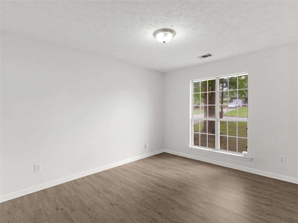 3055 Deerfield Way Property Photo 4